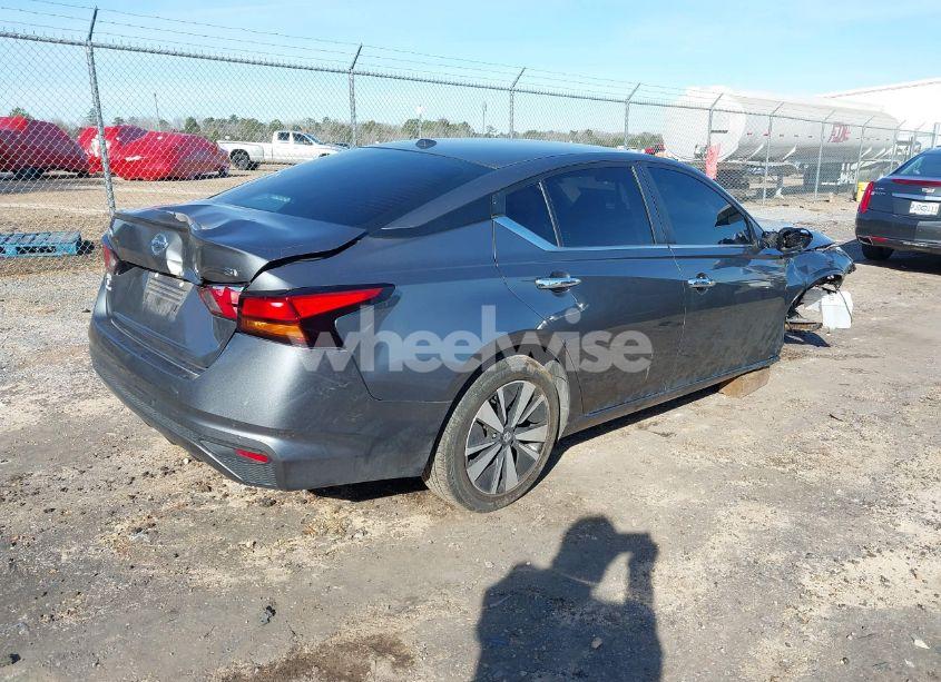 Photo 4 of 2022 Nissan Altima SV FWD (VIN 1N4BL4DV3NN352339)