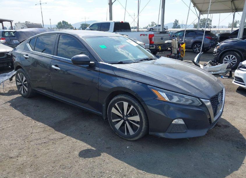 2022 Nissan Altima SV FWD (VIN 1N4BL4DV3NN378259) main photo