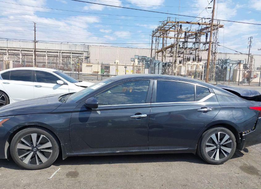 Photo 15 of 2022 Nissan Altima SV FWD (VIN 1N4BL4DV3NN378259)