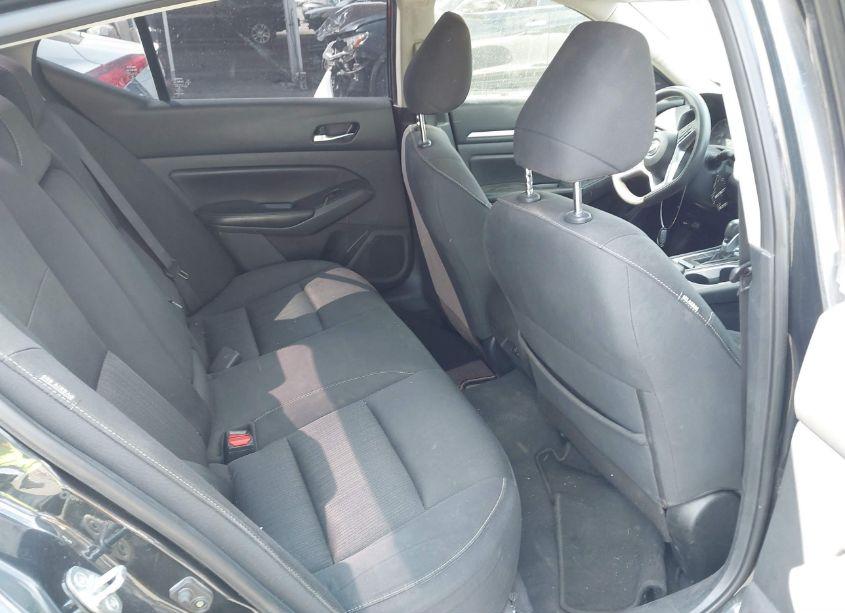 Photo 8 of 2022 Nissan Altima SV FWD (VIN 1N4BL4DV3NN378259)