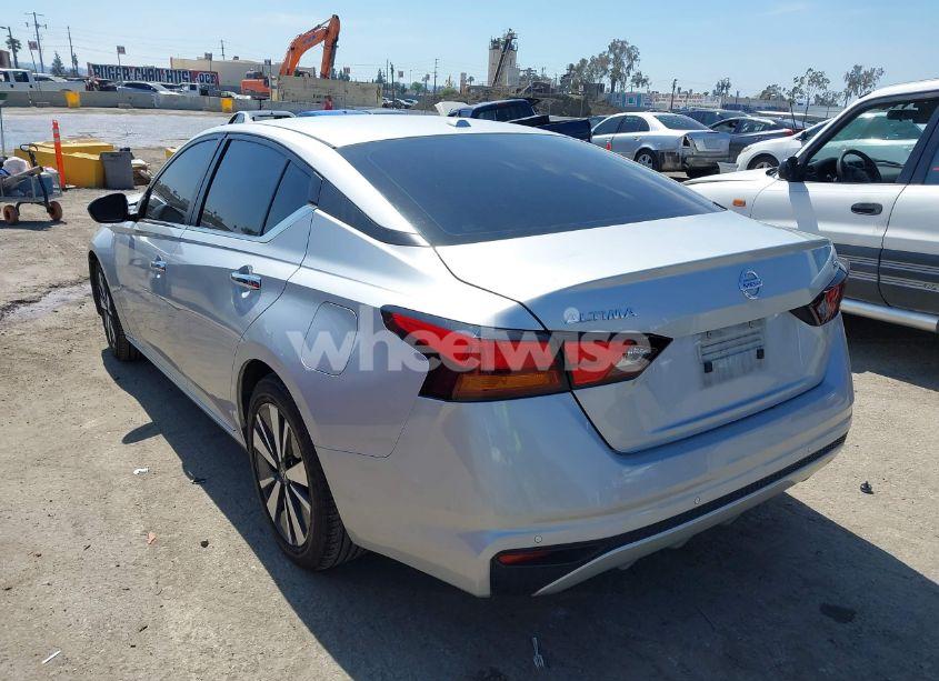 Photo 3 of 2022 Nissan Altima SV FWD (VIN 1N4BL4DV3NN380173)