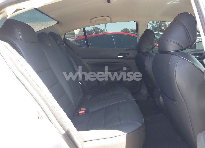 Photo 8 of 2022 Nissan Altima SV FWD (VIN 1N4BL4DV3NN380173)