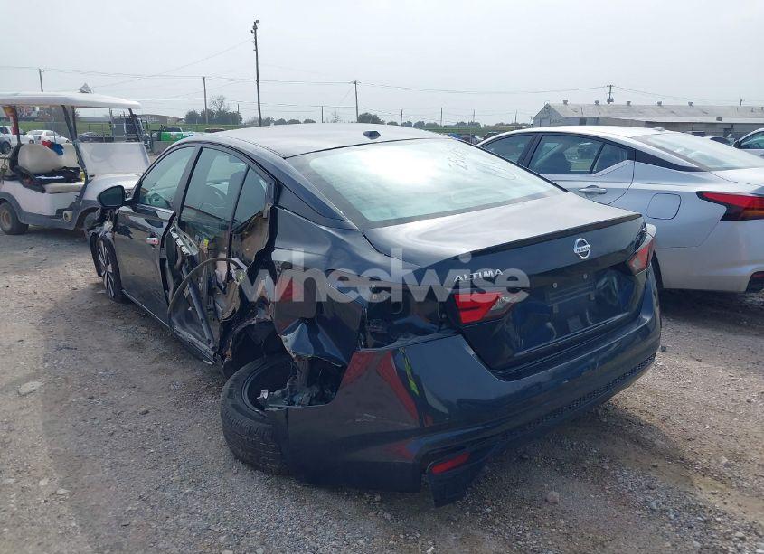 Photo 3 of 2022 Nissan Altima SV FWD (VIN 1N4BL4DV3NN388273)