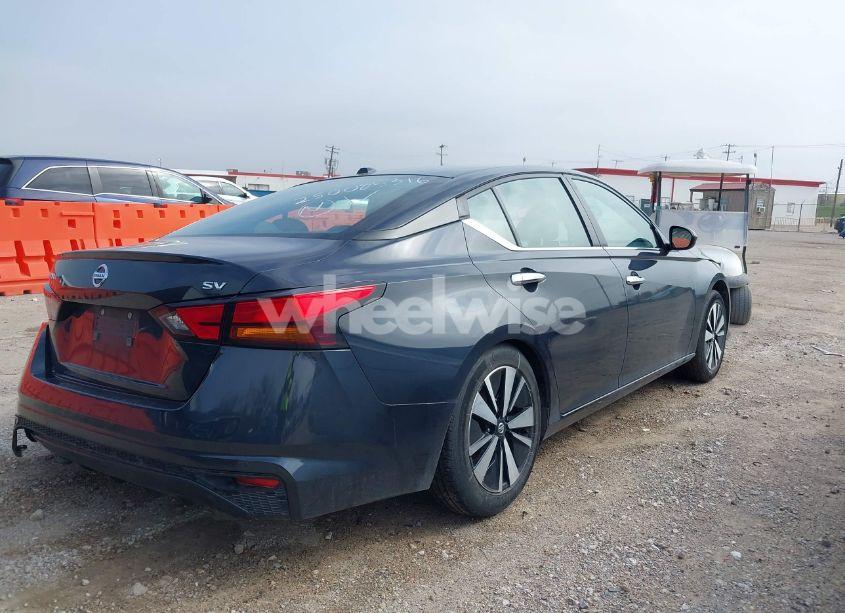 Photo 4 of 2022 Nissan Altima SV FWD (VIN 1N4BL4DV3NN388273)