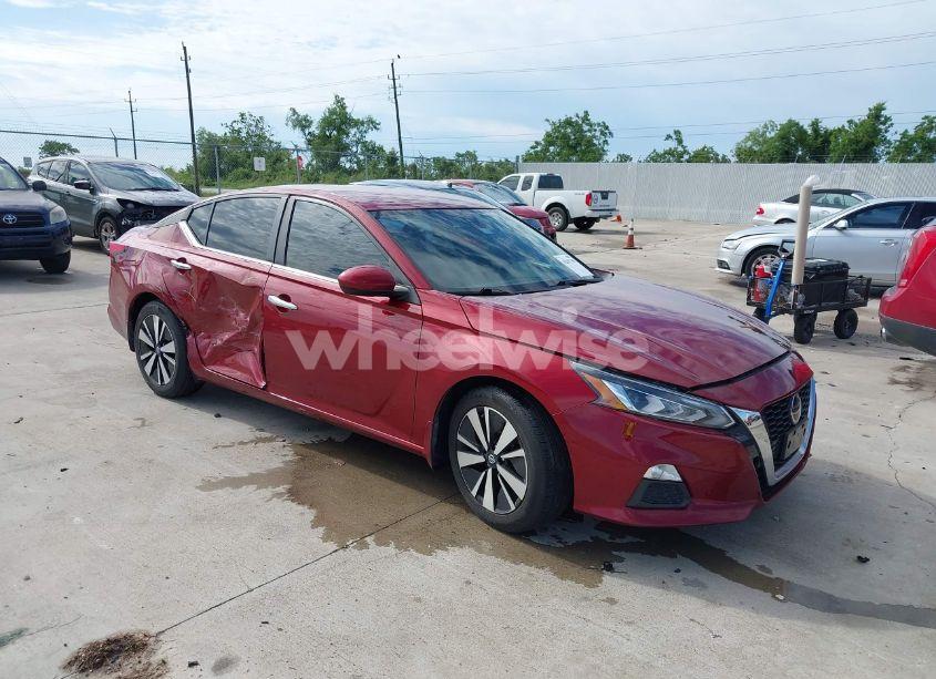 2022 Nissan Altima SV FWD (VIN 1N4BL4DV3NN409915) main photo