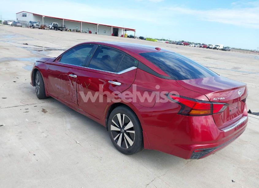 Photo 3 of 2022 Nissan Altima SV FWD (VIN 1N4BL4DV3NN409915)