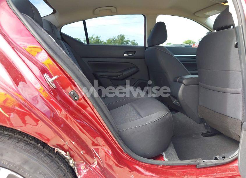 Photo 8 of 2022 Nissan Altima SV FWD (VIN 1N4BL4DV3NN409915)