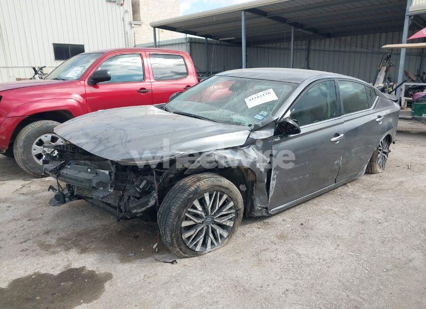 Photo 2 of 2023 Nissan Altima SV FWD (VIN 1N4BL4DV3PN316282)