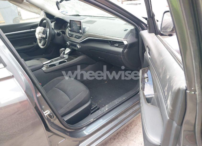 Photo 5 of 2023 Nissan Altima SV FWD (VIN 1N4BL4DV3PN316282)