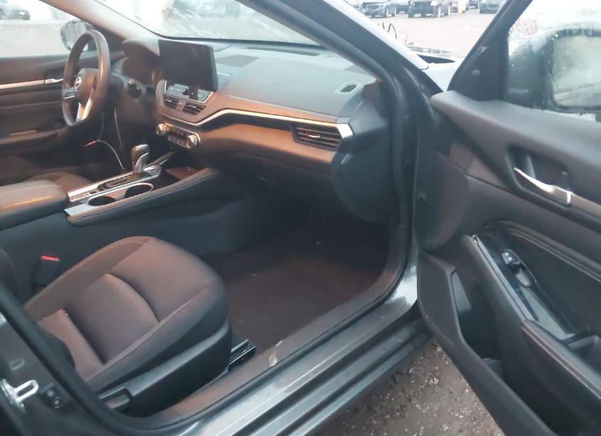 Photo 5 of 2023 Nissan Altima SV FWD (VIN 1N4BL4DV3PN338993)