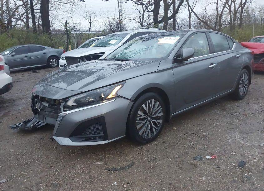 Photo 6 of 2023 Nissan Altima SV FWD (VIN 1N4BL4DV3PN338993)