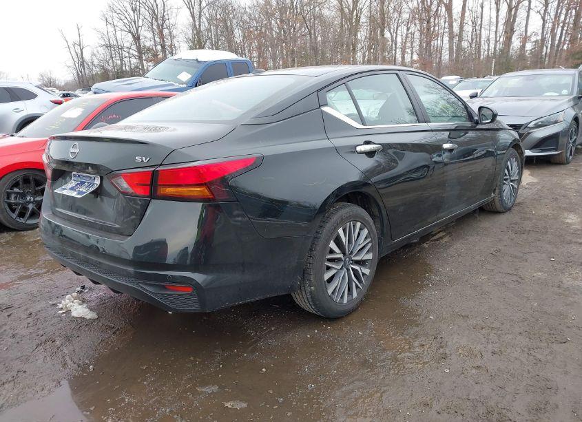 Photo 4 of 2023 Nissan Altima SV FWD (VIN 1N4BL4DV3PN340629)