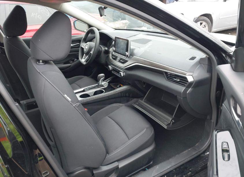 Photo 5 of 2023 Nissan Altima SV FWD (VIN 1N4BL4DV3PN340629)