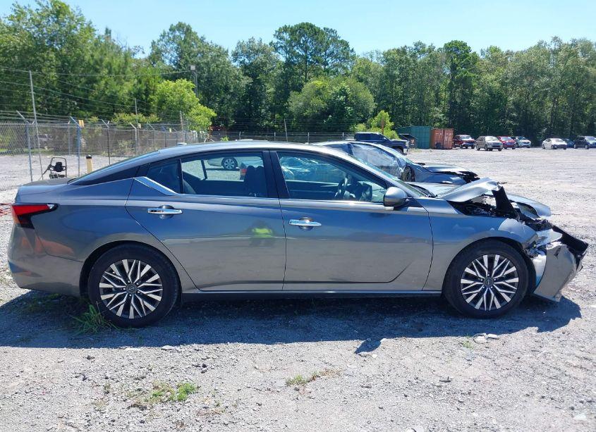 Photo 13 of 2023 Nissan Altima SV FWD (VIN 1N4BL4DV3PN341683)