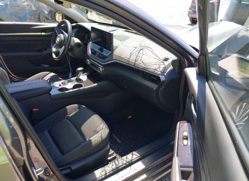 Photo 5 of 2023 Nissan Altima SV FWD (VIN 1N4BL4DV3PN341683)