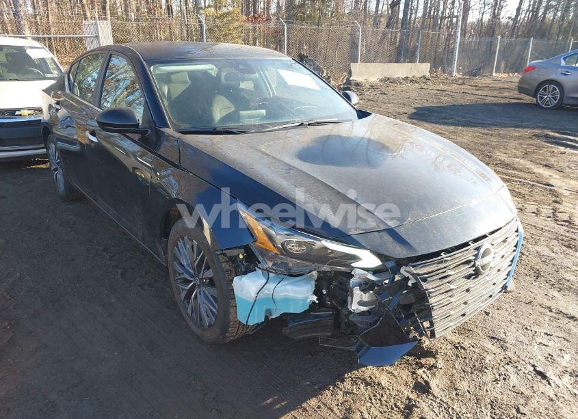 2023 Nissan Altima SV FWD (VIN 1N4BL4DV3PN348438) main photo