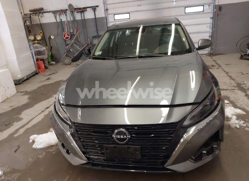 Photo 13 of 2023 Nissan Altima SV FWD (VIN 1N4BL4DV3PN353557)