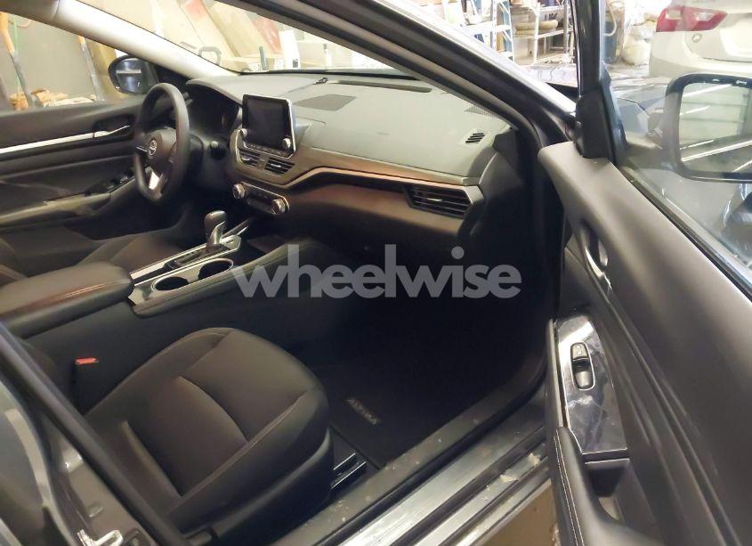 Photo 5 of 2023 Nissan Altima SV FWD (VIN 1N4BL4DV3PN353557)