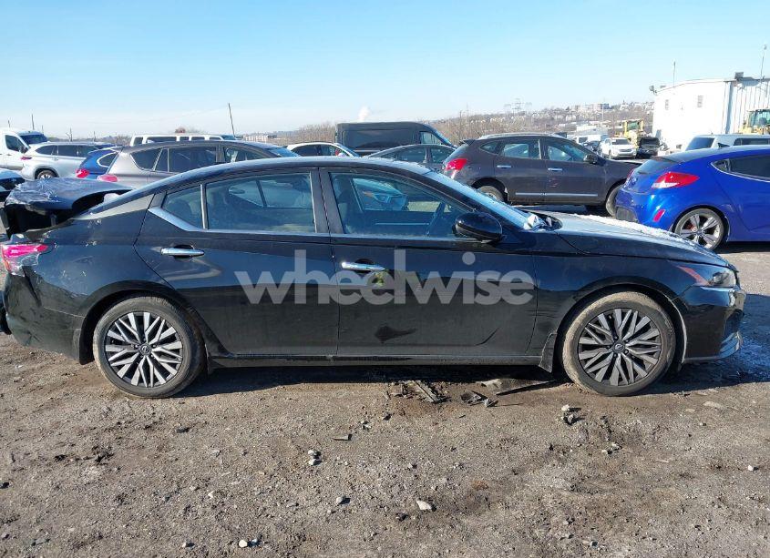 Photo 13 of 2023 Nissan Altima SV FWD (VIN 1N4BL4DV3PN361352)