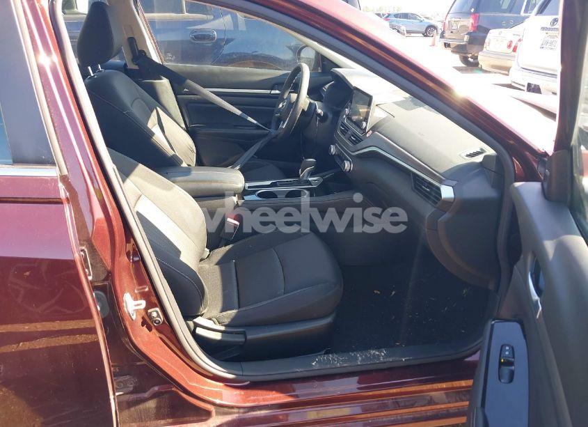 Photo 5 of 2023 Nissan Altima SV FWD (VIN 1N4BL4DV3PN375218)