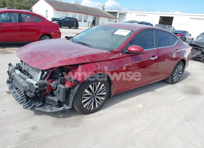 Photo 2 of 2023 Nissan Altima SV FWD (VIN 1N4BL4DV3PN391368)
