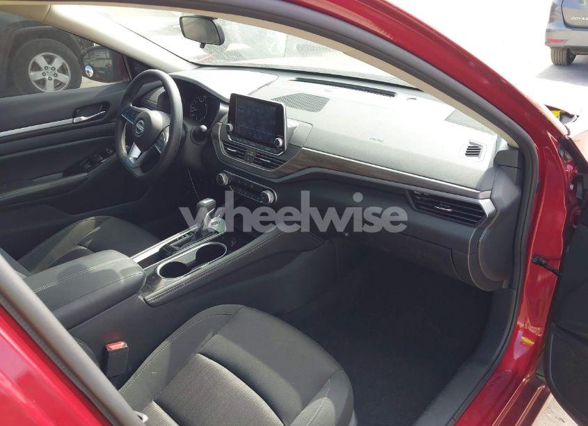 Photo 5 of 2023 Nissan Altima SV FWD (VIN 1N4BL4DV3PN391368)