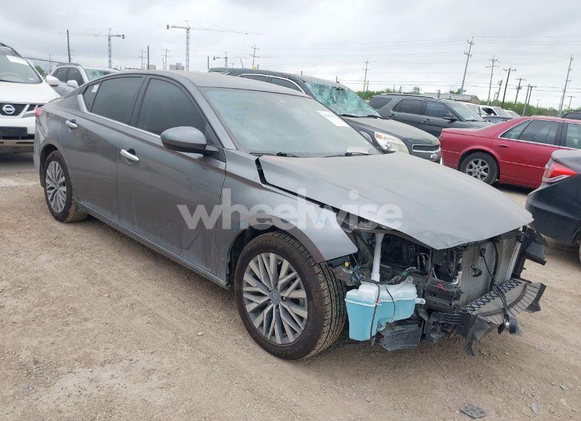 2023 Nissan Altima SV FWD (VIN 1N4BL4DV3PN421811) main photo