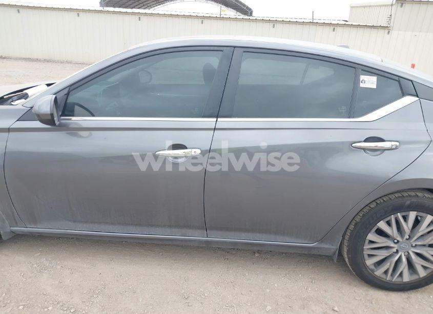 Photo 15 of 2023 Nissan Altima SV FWD (VIN 1N4BL4DV3PN421811)