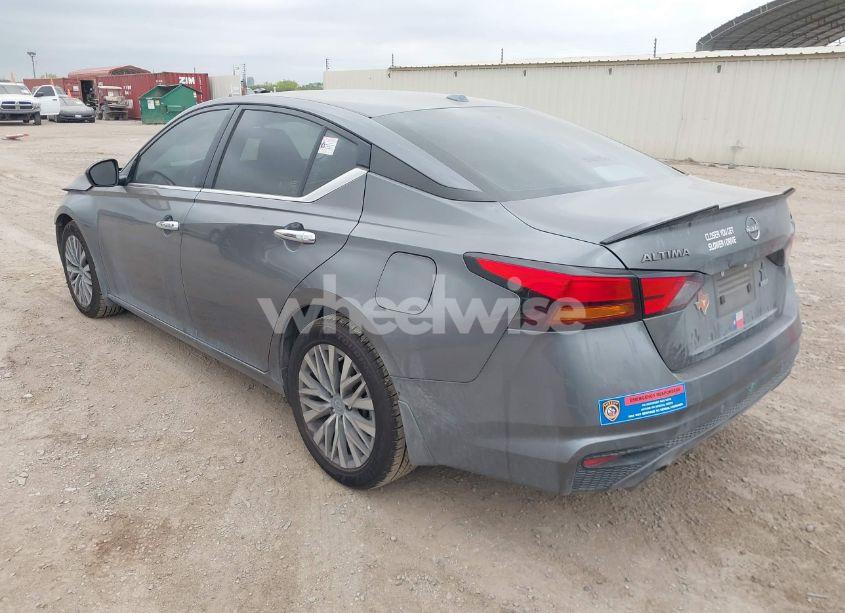 Photo 3 of 2023 Nissan Altima SV FWD (VIN 1N4BL4DV3PN421811)