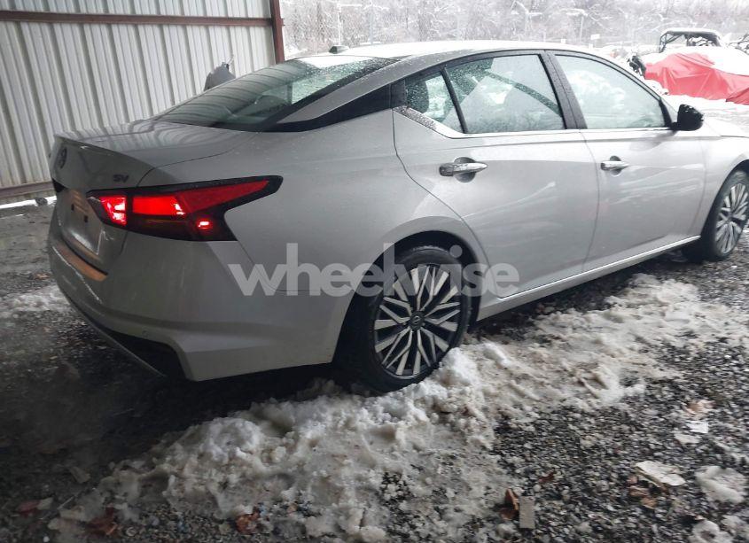 Photo 4 of 2024 Nissan Altima SV FWD (VIN 1N4BL4DV3RN304118)