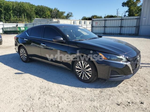 Photo 3 of 2024 NISSAN ALTIMA SV (VIN 1N4BL4DV3RN306726)