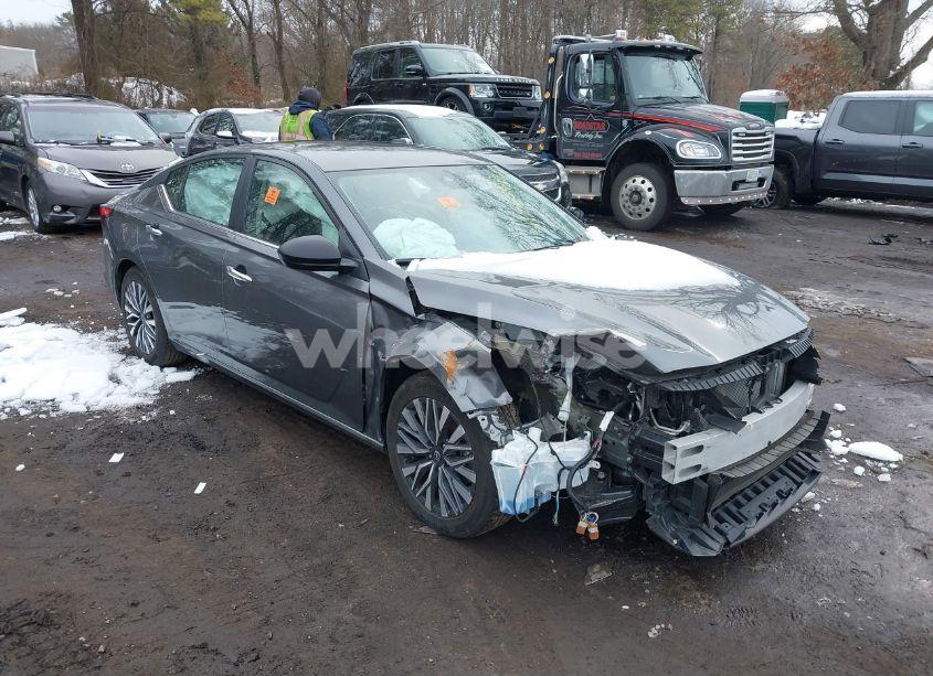 2024 Nissan Altima SV FWD (VIN 1N4BL4DV3RN312073) main photo