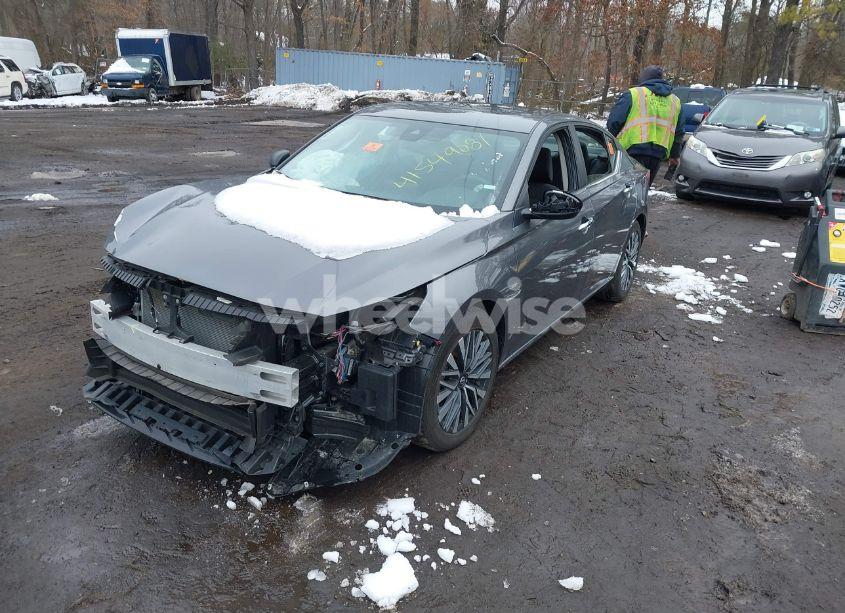 Photo 2 of 2024 Nissan Altima SV FWD (VIN 1N4BL4DV3RN312073)