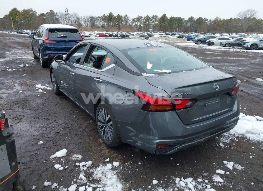 Photo 3 of 2024 Nissan Altima SV FWD (VIN 1N4BL4DV3RN312073)