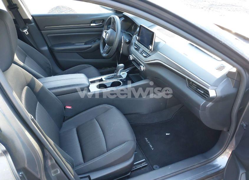 Photo 5 of 2024 Nissan Altima SV FWD (VIN 1N4BL4DV3RN312414)