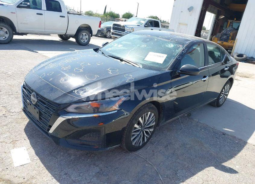 Photo 2 of 2024 Nissan Altima SV FWD (VIN 1N4BL4DV3RN335742)