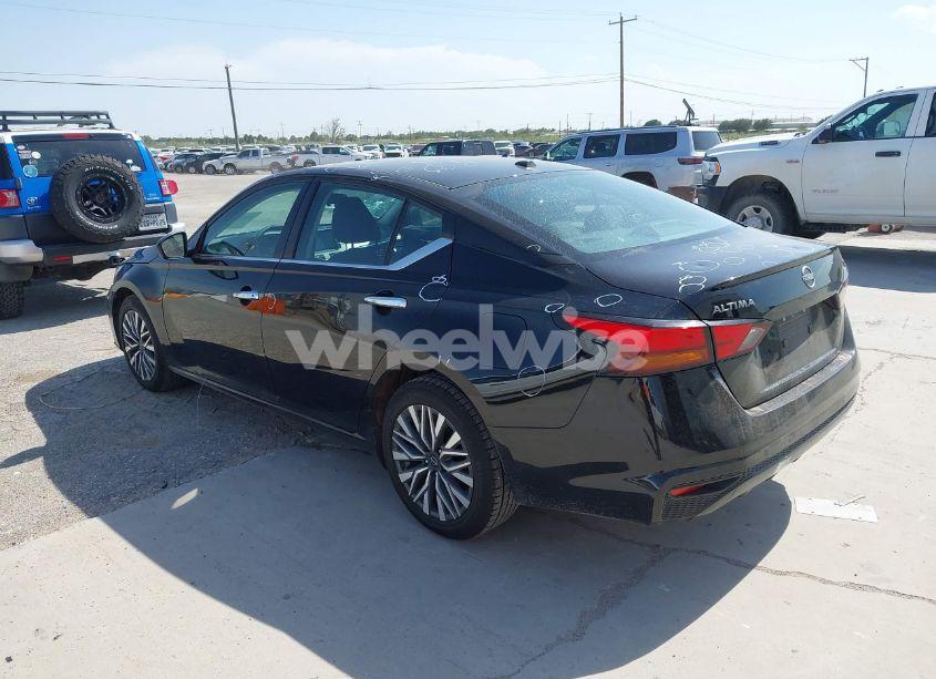 Photo 3 of 2024 Nissan Altima SV FWD (VIN 1N4BL4DV3RN335742)