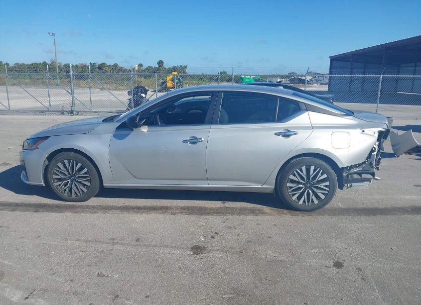 Photo 15 of 2024 Nissan Altima SV FWD (VIN 1N4BL4DV3RN348149)