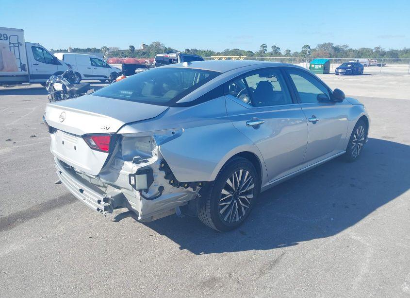 Photo 4 of 2024 Nissan Altima SV FWD (VIN 1N4BL4DV3RN348149)