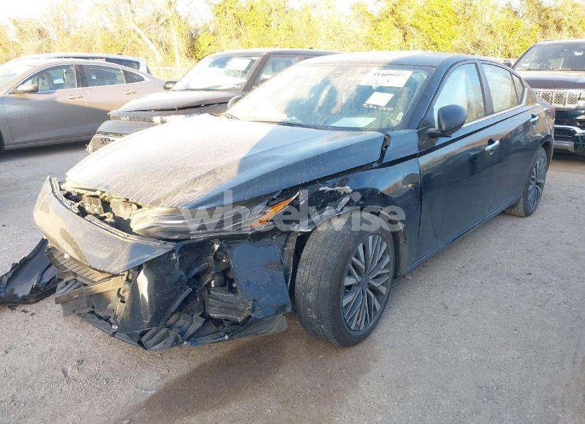 Photo 2 of 2024 Nissan Altima SV FWD (VIN 1N4BL4DV3RN349379)