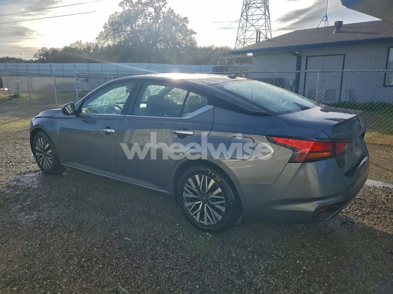 Photo 2 of 2024 NISSAN ALTIMA SV (VIN 1N4BL4DV3RN362343)