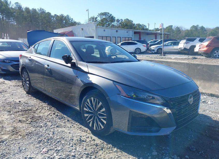 2024 Nissan Altima SV FWD (VIN 1N4BL4DV3RN365145) main photo