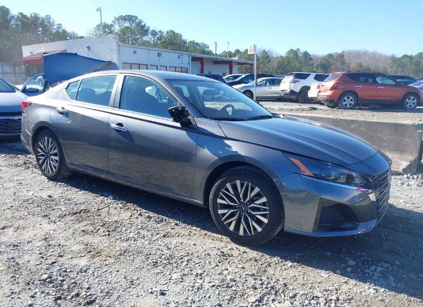 Photo 13 of 2024 Nissan Altima SV FWD (VIN 1N4BL4DV3RN365145)