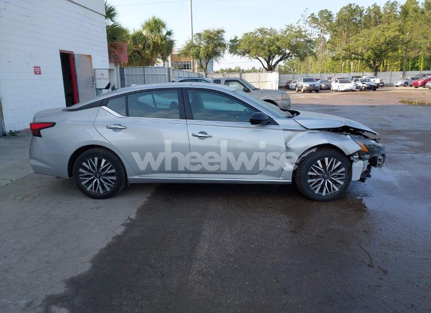 Photo 13 of 2024 Nissan Altima SV FWD (VIN 1N4BL4DV3RN375951)