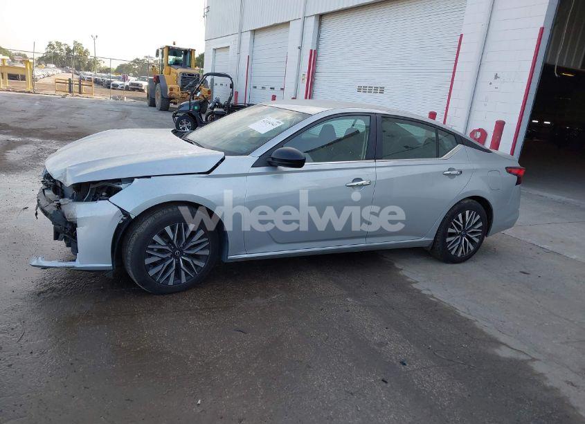 Photo 14 of 2024 Nissan Altima SV FWD (VIN 1N4BL4DV3RN375951)