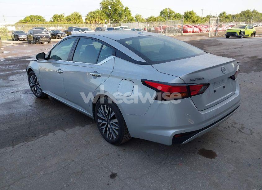Photo 3 of 2024 Nissan Altima SV FWD (VIN 1N4BL4DV3RN375951)