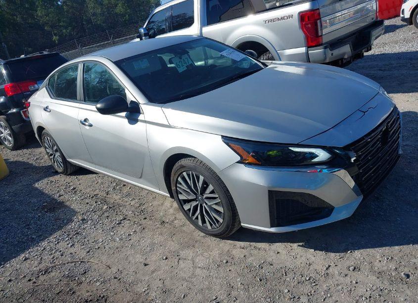 2024 Nissan Altima SV FWD (VIN 1N4BL4DV3RN391213) main photo