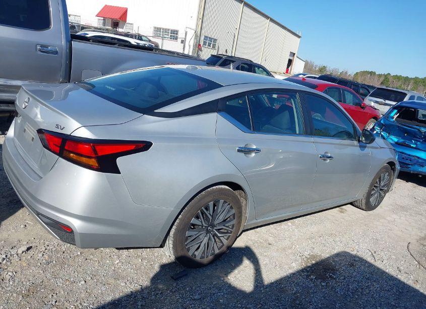 Photo 13 of 2024 Nissan Altima SV FWD (VIN 1N4BL4DV3RN391213)