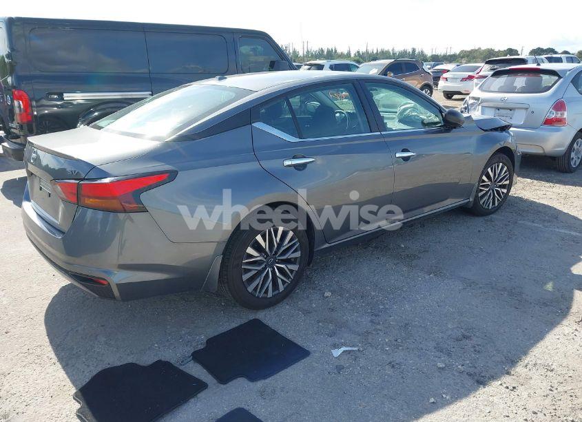 Photo 4 of 2024 Nissan Altima SV FWD (VIN 1N4BL4DV3RN408723)