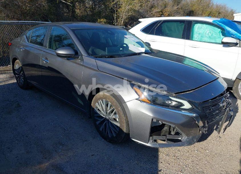 2024 Nissan Altima SV FWD (VIN 1N4BL4DV3RN417955) main photo